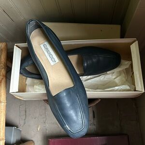 Calico brand navy loafer